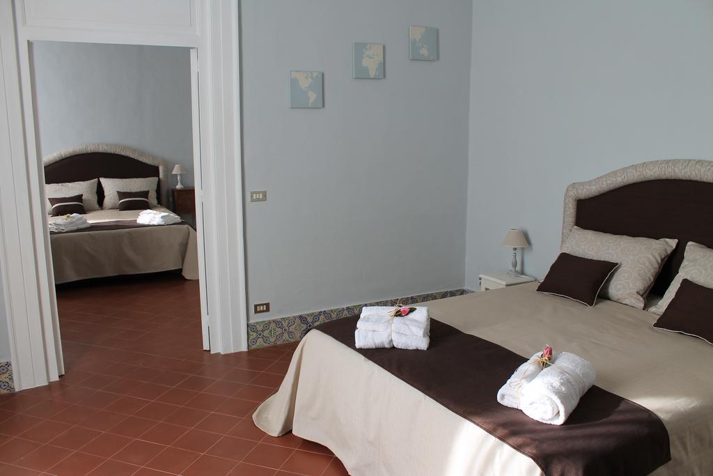 Palazzo Bianchi Domus Holidays Trani Dış mekan fotoğraf