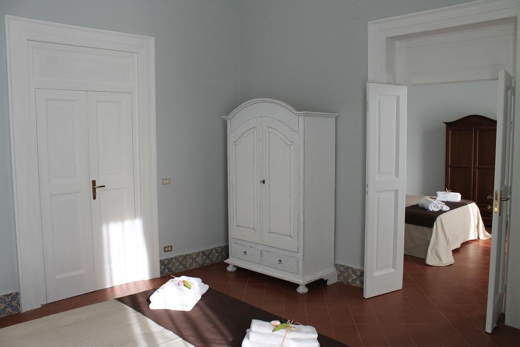 Palazzo Bianchi Domus Holidays Trani Dış mekan fotoğraf