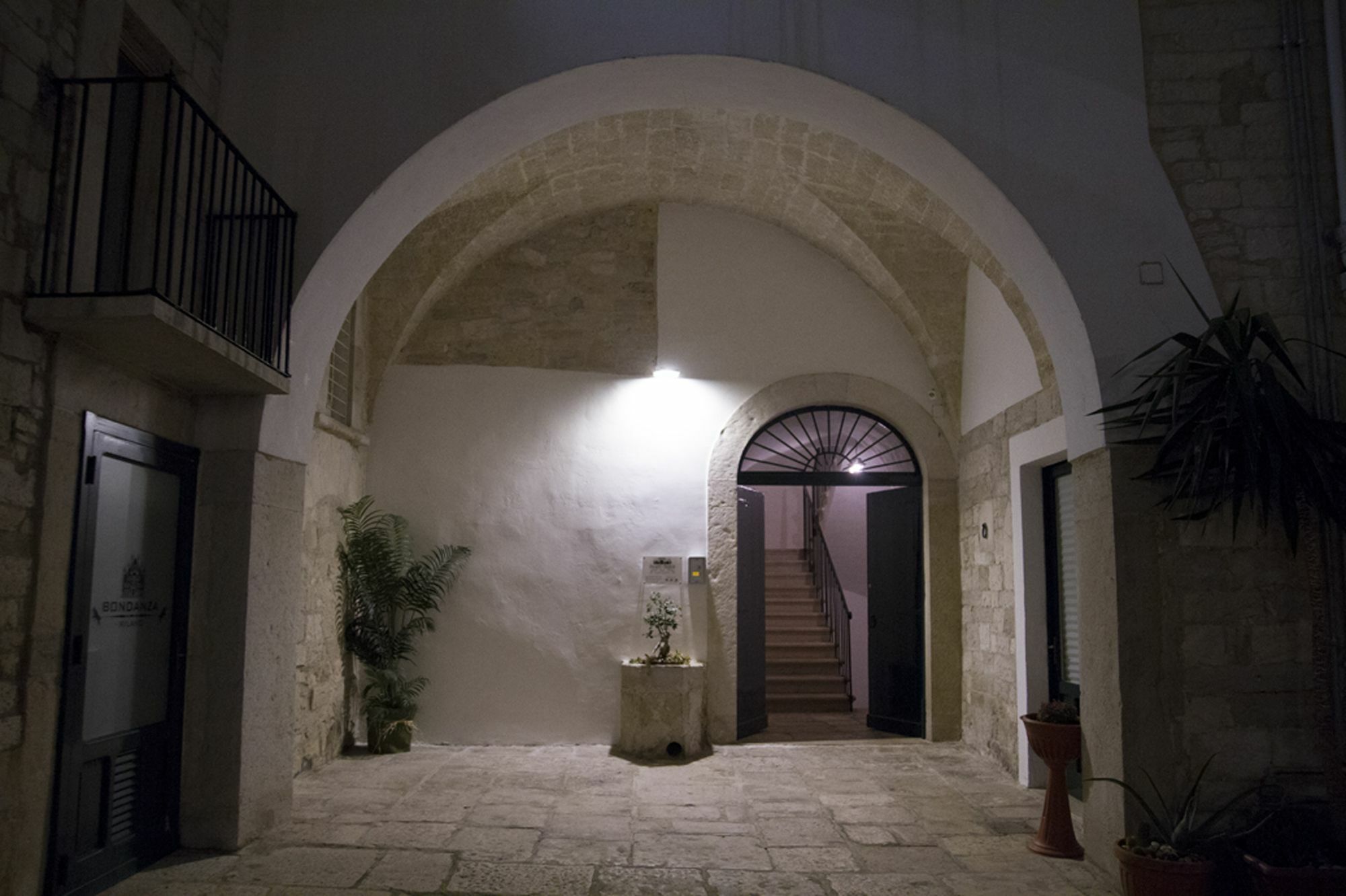 Palazzo Bianchi Domus Holidays Trani Dış mekan fotoğraf