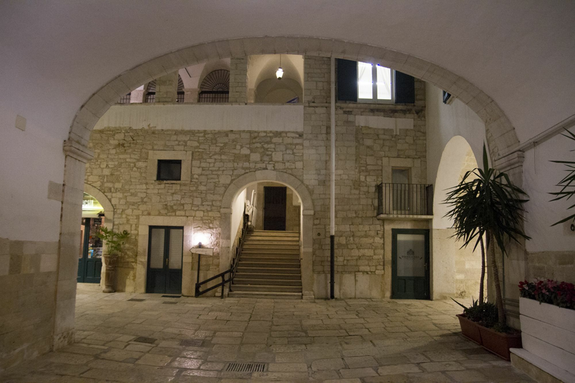 Palazzo Bianchi Domus Holidays Trani Dış mekan fotoğraf